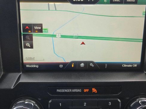 Used 2015 Ford F150 Lariat image 17