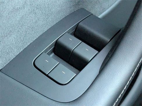 Used 2023 Tesla Model Y Long Range image 24