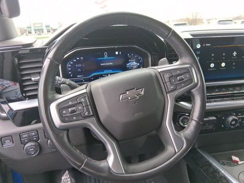 Used 2022 Chevrolet Silverado 1500 RST w/ Convenience Package II AWD/4WD image 18