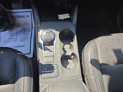 Used 2020 Ford Escape Titanium AWD/4WD image 31