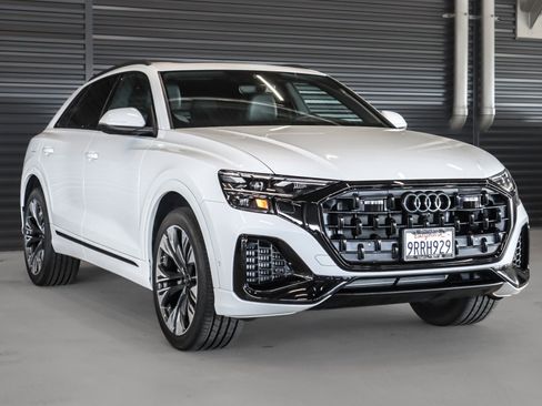 Certified 2025 Audi Q8 Premium w/ Black Optic Package AWD/4WD image 13