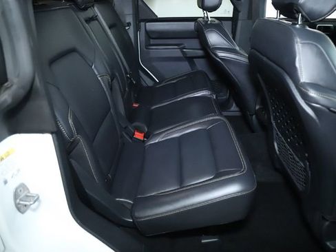 Used 2025 Ford Bronco Badlands image 30