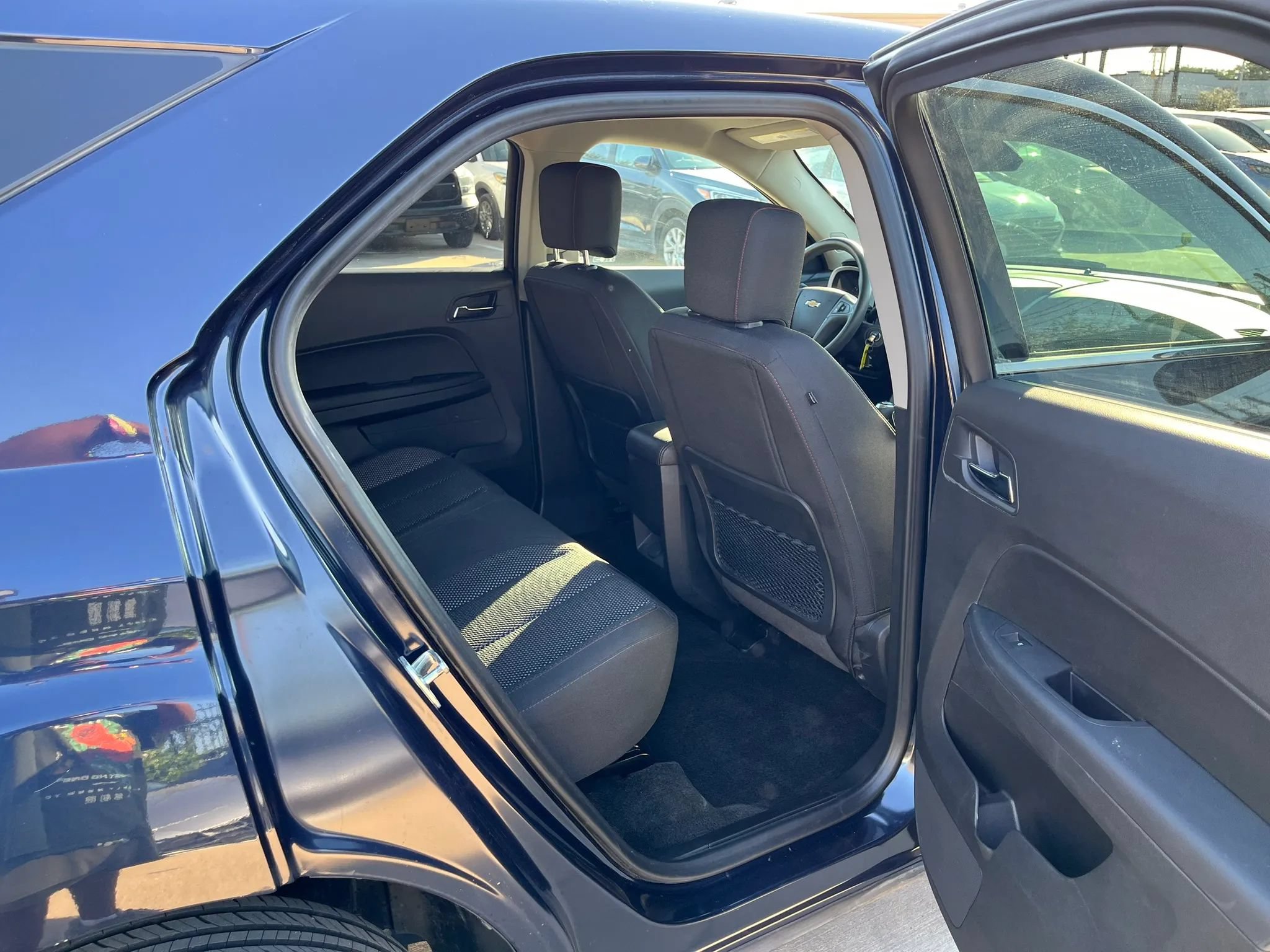 Used 2017 Chevrolet Equinox LS AWD/4WD image 39