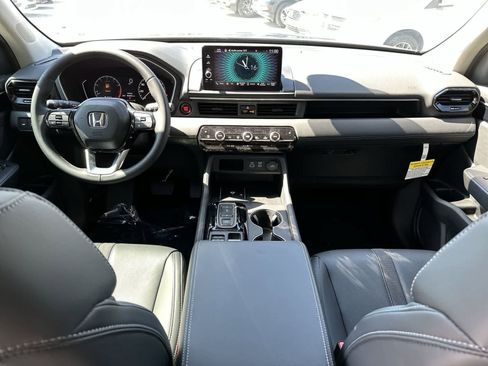 Certified 2025 Honda Pilot EX-L image 15