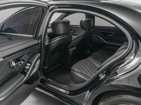 Used 2025 Mercedes-Benz S 580e 4MATIC Sedan image 34