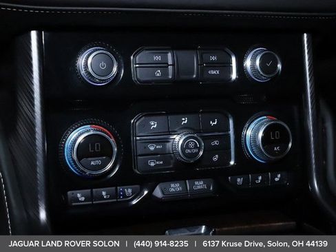 Used 2023 GMC Yukon XL Denali Ultimate AWD/4WD image 28