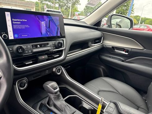 Used 2025 Toyota Grand Highlander FWD image 20
