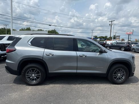 Certified 2025 GMC Acadia Elevation AWD/4WD image 6