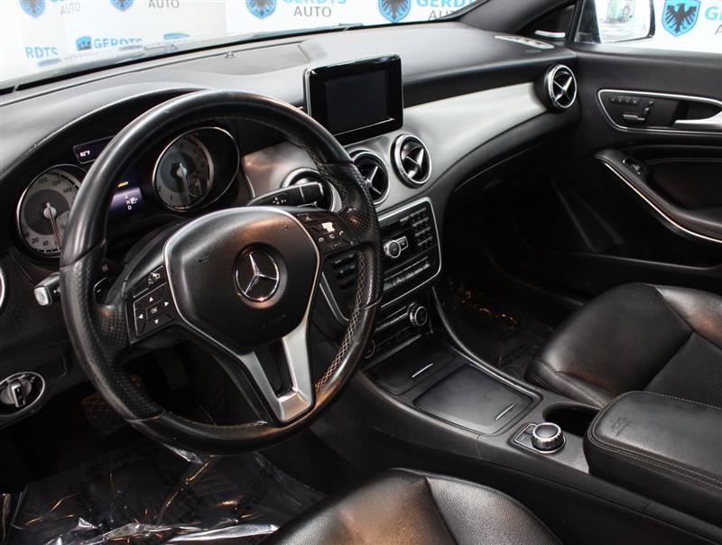 Used 2014 Mercedes-Benz CLA 250 image 7