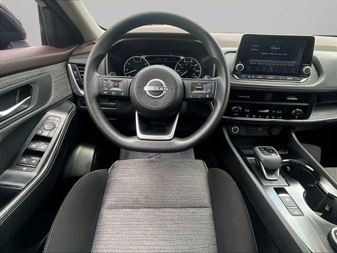 Used 2023 Nissan Rogue SV AWD/4WD image 10