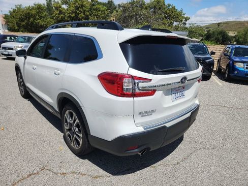 Used 2023 Subaru Ascent Limited w/ Technology Package AWD/4WD image 3
