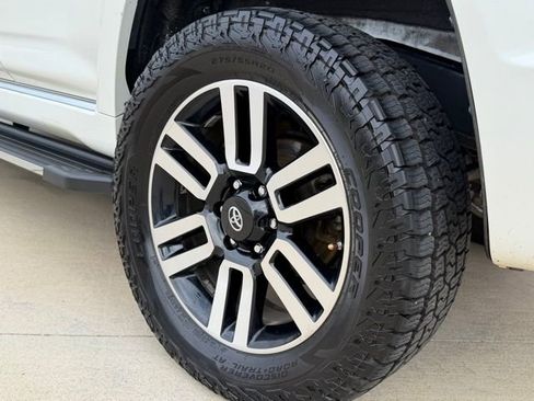 Used 2012 Toyota 4Runner Limited AWD/4WD image 7