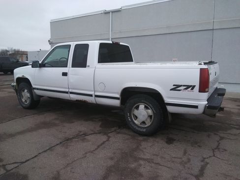 Used 1997 Chevrolet Silverado 1500 4x4 Extended Cab w/ Preferred Equipment Group 2 image 7