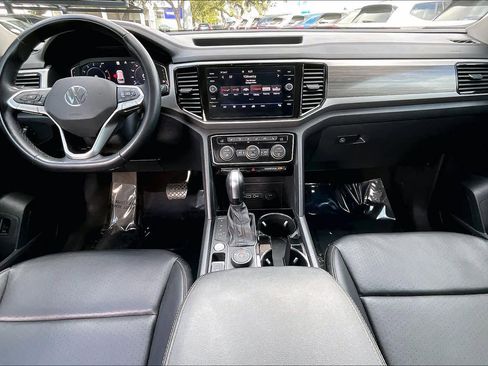 Used 2021 Volkswagen Atlas SEL image 16