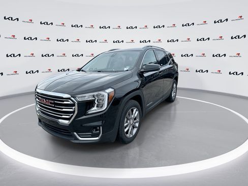 Used 2024 GMC Terrain SLT FWD image 4