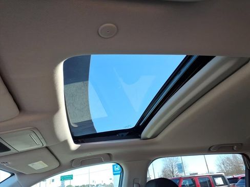 Used 2023 Honda CR-V EX image 11