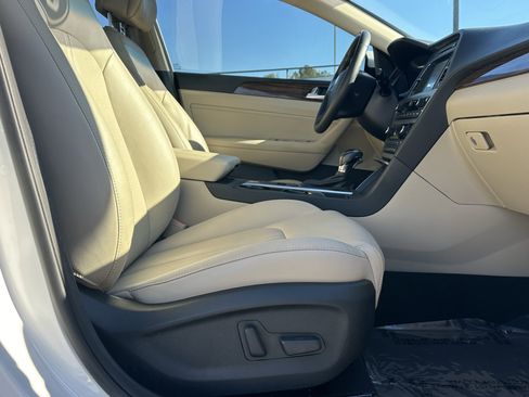 Used 2016 Hyundai Sonata Limited w/ Option Group 02 image 16