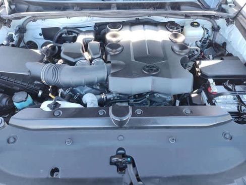 Used 2017 Toyota 4Runner TRD Off-Road Premium image 11