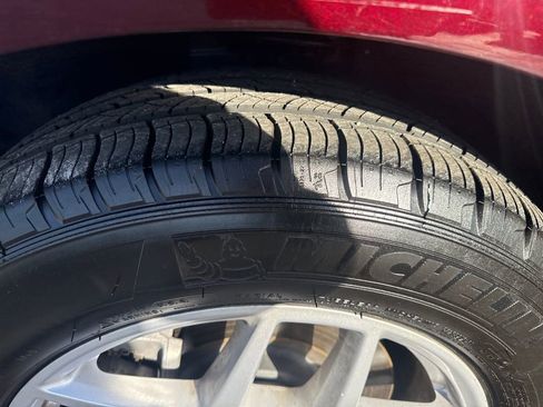 Used 2024 Ford Edge SEL w/ Convenience Package image 17