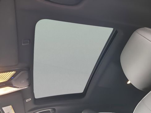 Used 2023 BMW 530i xDrive image 16