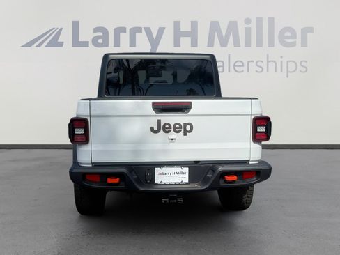 New 2026 Jeep Gladiator Mojave image 5