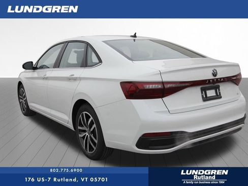 New 2026 Volkswagen Jetta SE image 7