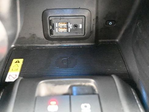 Certified 2021 Toyota Venza XLE image 24