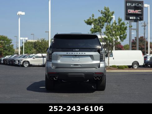 Used 2026 Chevrolet Suburban Z71 w/ Comfort Package AWD/4WD image 8