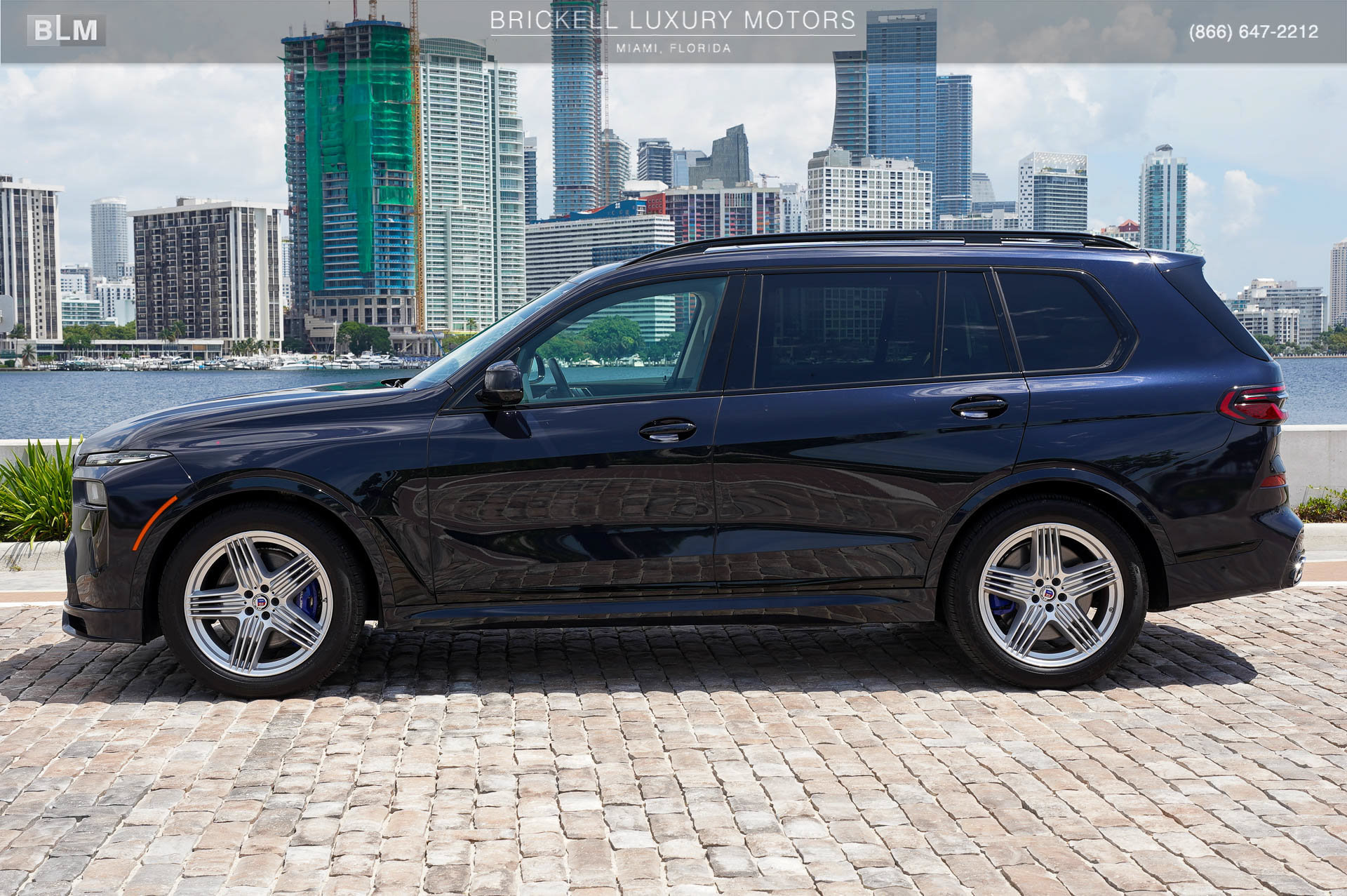 Used 2024 BMW ALPINA XB7 AWD/4WD image 11
