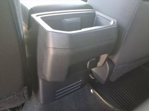 Used 2025 Toyota Tacoma SR AWD/4WD image 15