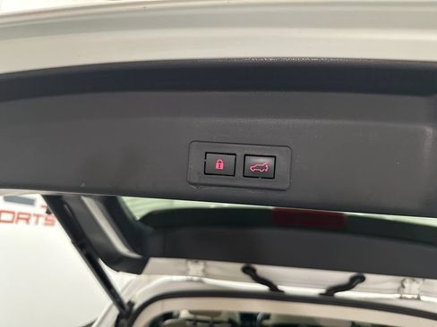 Used 2022 Subaru Ascent Limited w/ Technology Package AWD/4WD image 18