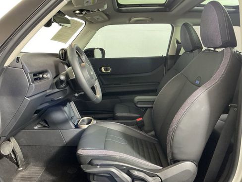 Certified 2025 MINI Cooper S image 22