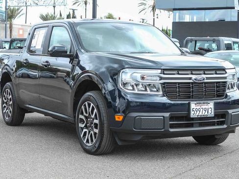 Used 2023 Ford Maverick Lariat FWD image 3