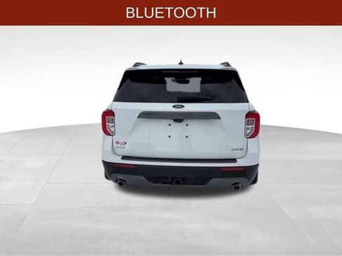 Used 2021 Ford Explorer XLT w/ XLT Sport Appearance Package image 6