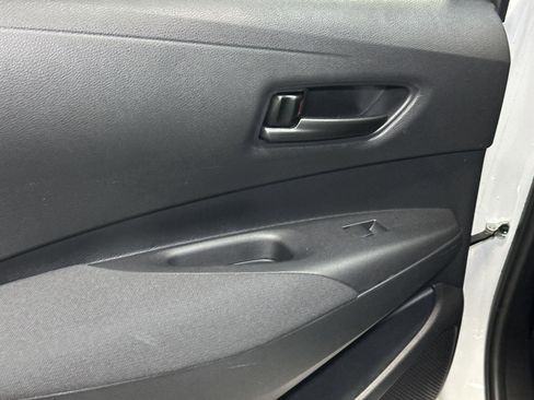 Used 2023 Toyota Corolla LE image 30