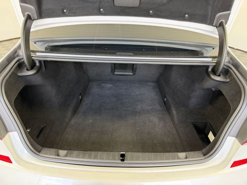 Used 2019 BMW 750i w/ Executive Package image 33