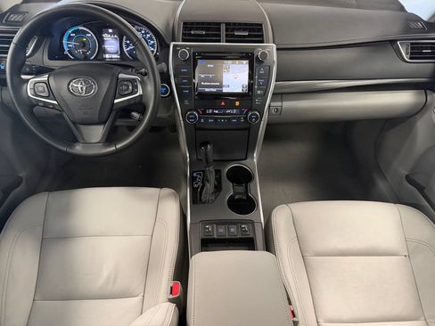 Used 2015 Toyota Camry XLE w/ Moonroof Package FWD image 15