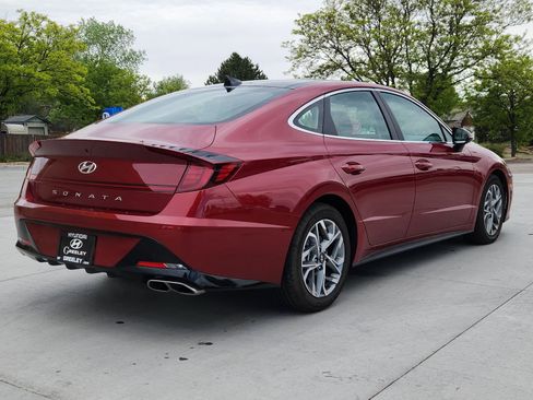 Used 2023 Hyundai Sonata SEL w/ Convenience Package FWD image 5