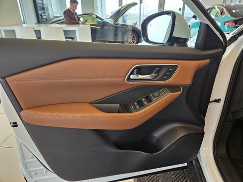 New 2026 Nissan Rogue Platinum image 13