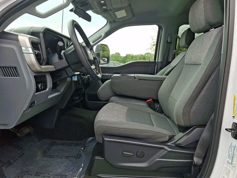 Used 2024 Ford F250 XLT AWD/4WD image 13