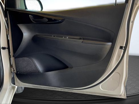 Used 2021 Chevrolet Spark LT image 24