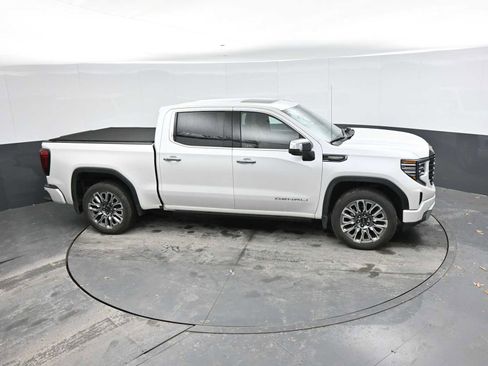 Used 2025 GMC Sierra 1500 Denali Ultimate image 19