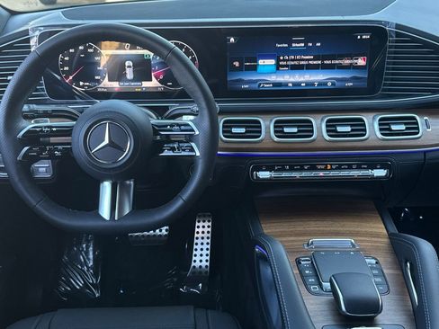 New 2025 Mercedes-Benz GLS 580 4MATIC image 25