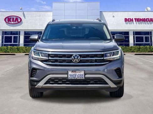 Used 2022 Volkswagen Atlas SE w/ Panoramic Sunroof Package image 2