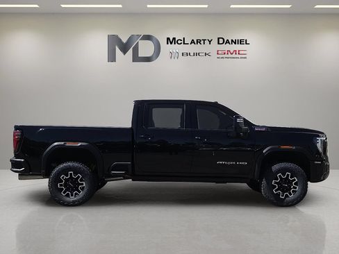 Used 2024 GMC Sierra 2500 AT4X AWD/4WD image 15