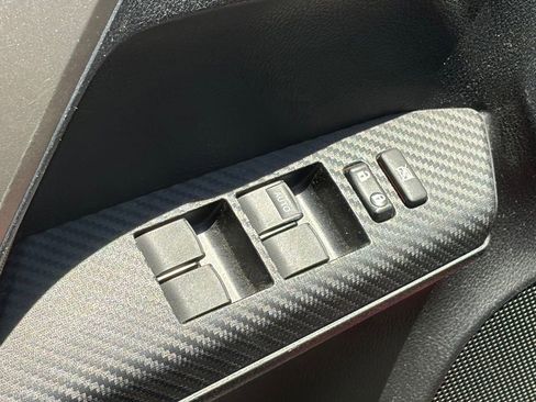 Used 2013 Toyota RAV4 XLE FWD image 6