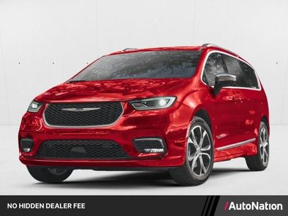 Used 2025 Chrysler Pacifica Limited