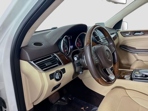 Used 2018 Mercedes-Benz GLS 550 4MATIC w/ Driver Assistance Package image 22