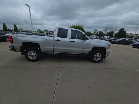Used 2015 Chevrolet Silverado 2500 LT w/ LT Convenience Package AWD/4WD image 4
