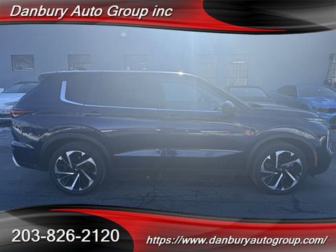 Used 2022 Mitsubishi Outlander SE image 7